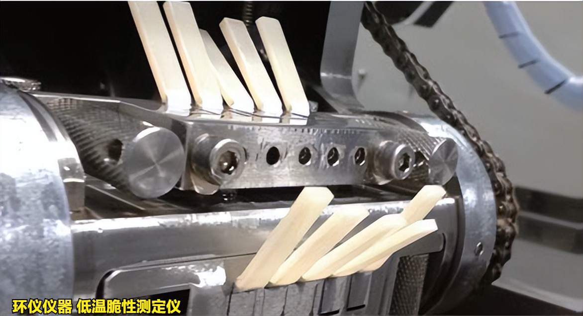 低温脆性测定仪的使用方法(图8) 低温脆性测定仪的使用方法(图8)